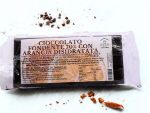 Cioccolato Fondente 70% con Arancia Disidratata